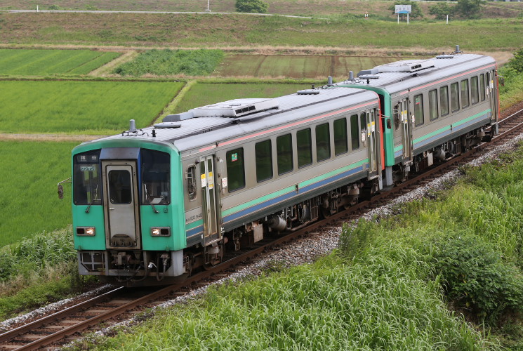 キハ１２０-３４５+キハ１２０-３４７（高山色）高山本線