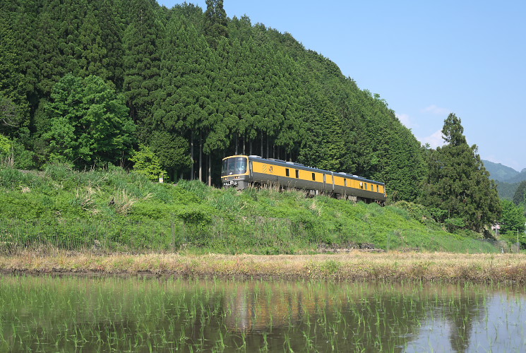 軌道検測車
