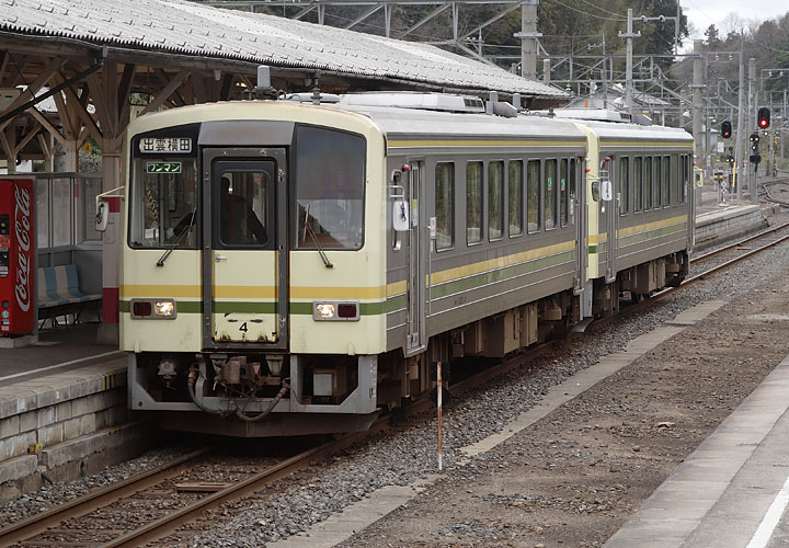 キハ１２０（木次線宍道駅）