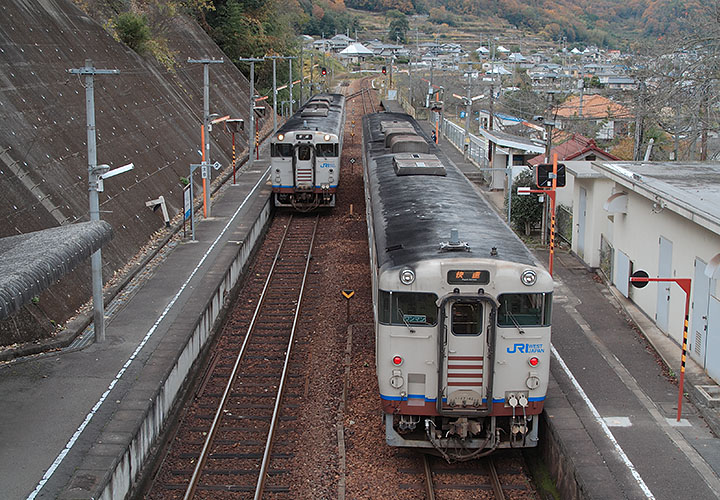 津山線折り返し運転（牧山駅）