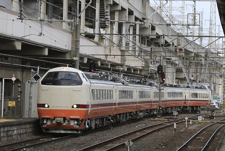 １１５系（山陽本線旭川橋りょう）