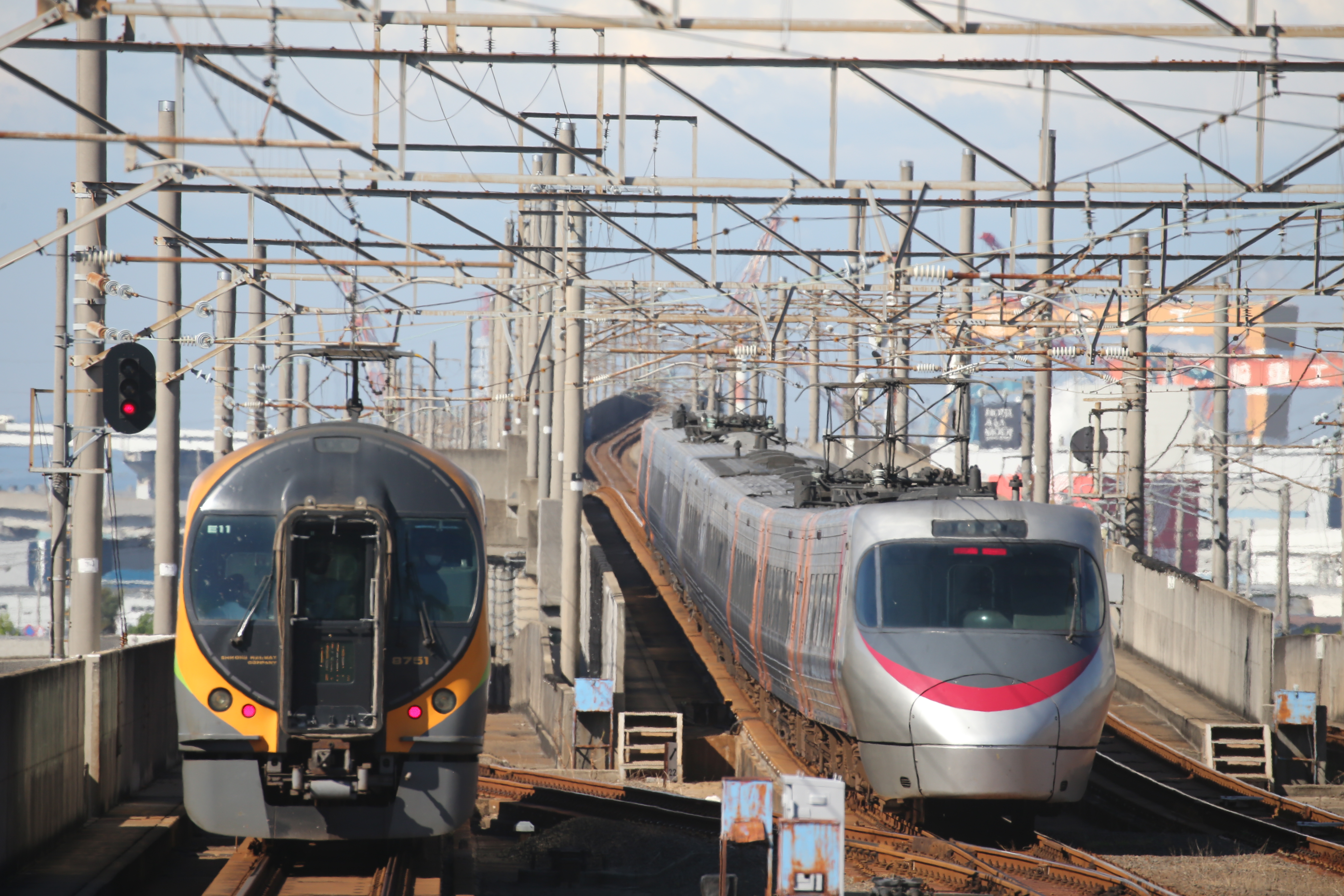 ８６００系，８０００系（宇多津駅）