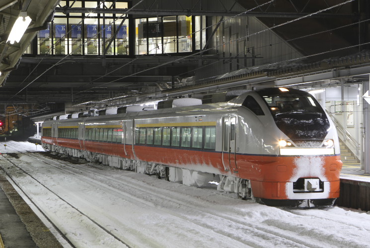 Ｅ７５１系特急電車（弘前）