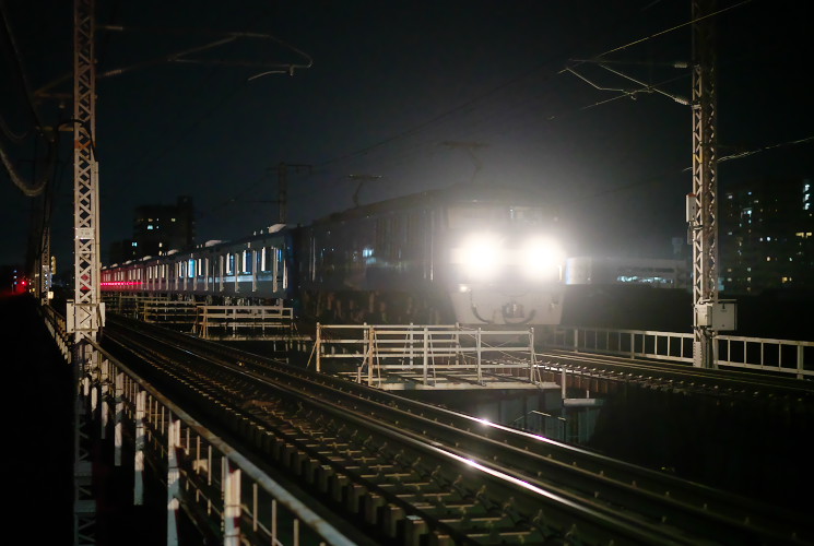 ５０３２列車（岡山～西川原）川の上踏切