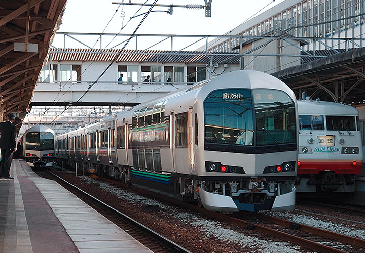 マリンライナー（岡山駅）