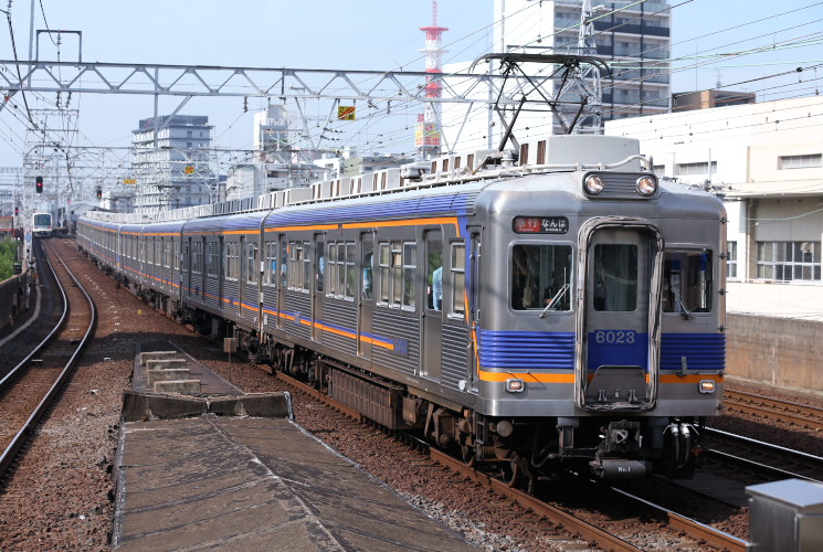 南海電気鉄道６０００系（新今宮～今宮戎）