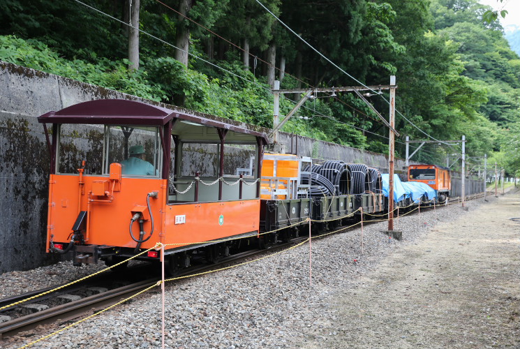 黒部峡谷鉄道