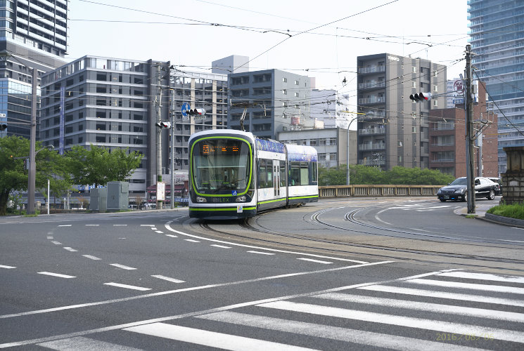 広島電鉄１００８（的場町付近）