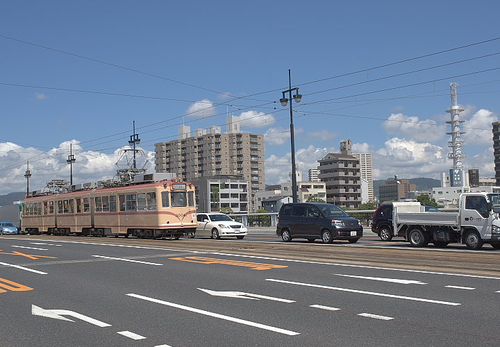 広電３００４号（御幸橋）