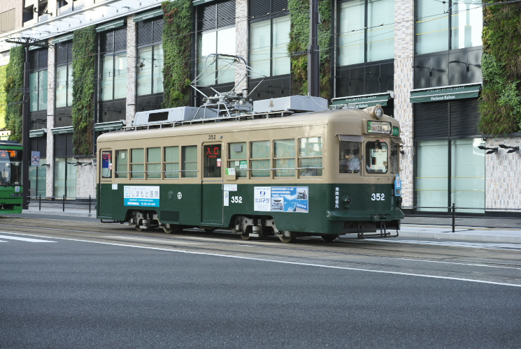 広島電鉄３５０形（３５２号）猿猴橋町～広島駅