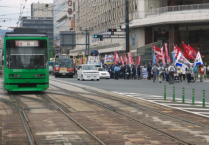 広電３９５１号（紙屋町東）