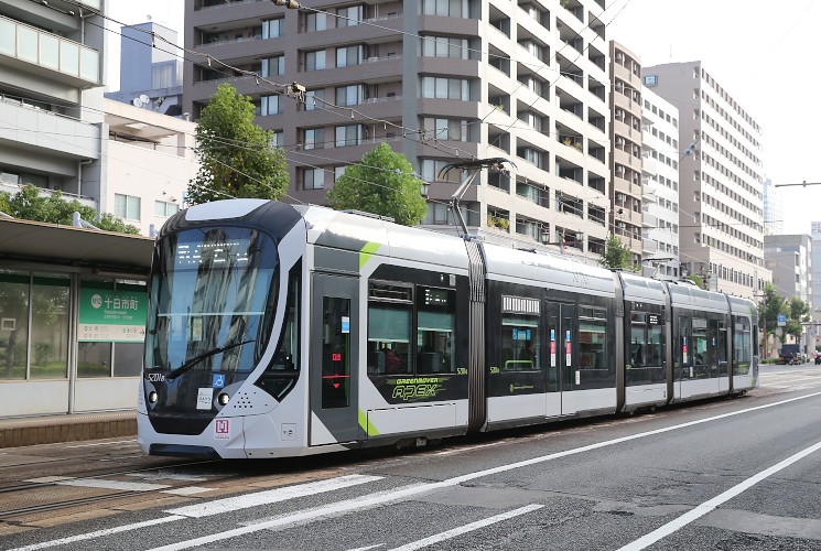 広島電鉄　５2０１（十日市町）