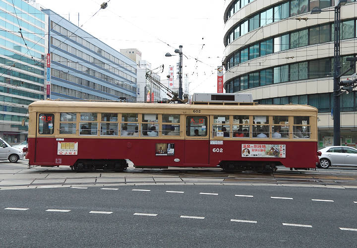 広電６０２号 （紙屋町西）