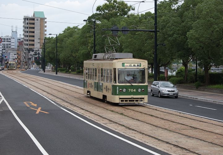 広島電鉄７０４号（十日市町～本川町）