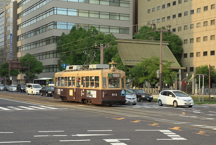 広島電鉄９００形（９１２号）