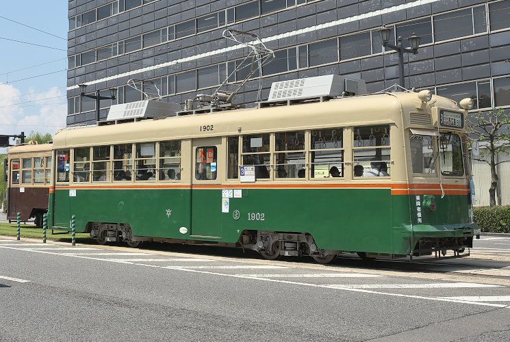 広島電鉄　１９０２号（原爆ドーム前）