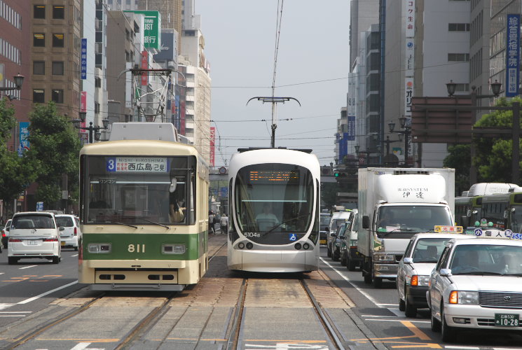 広島電鉄８１１号（八丁堀～胡町）