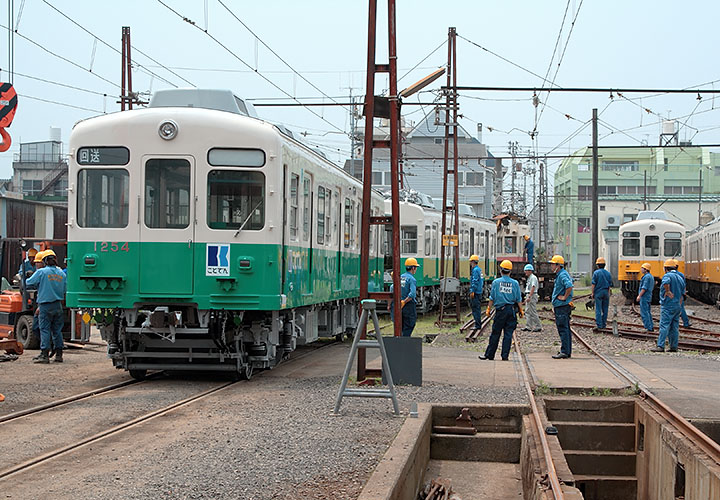 長尾線１８ｍ車第２編成（仏生山工場）