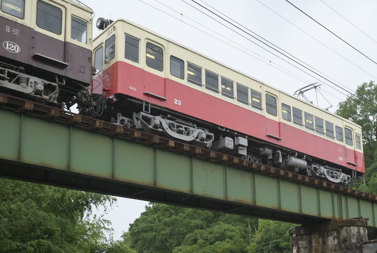 琴電２３号の床下機器（羽床～滝宮）