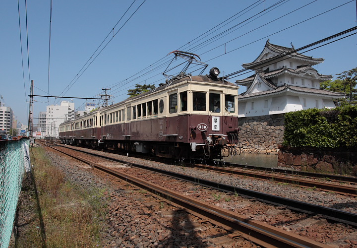 琴電３００号（高松築港）