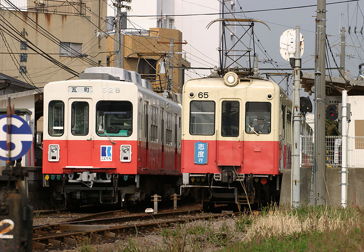 琴電６５号，６２８号（大町）