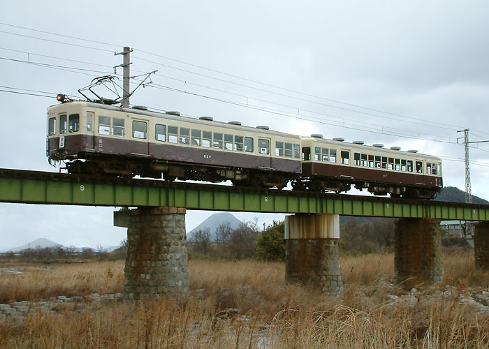 琴電８２０号（羽間～榎井）