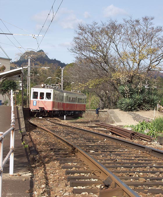 琴電　房前駅