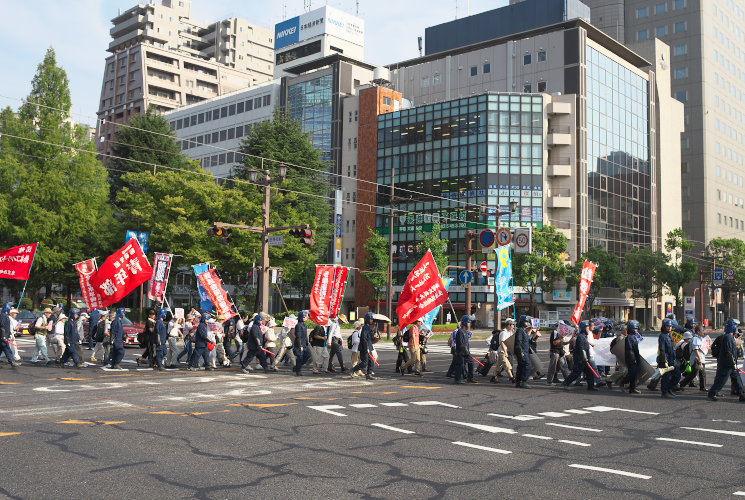 デモ隊（demonstrators）Hirosima