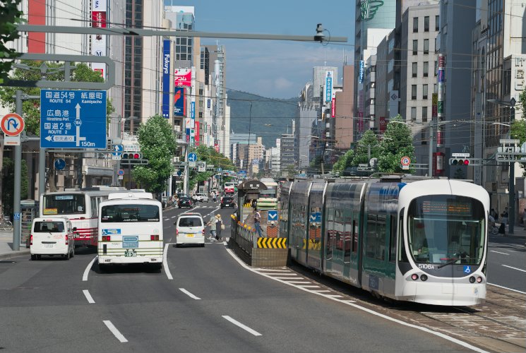 胡町にて（ＦＥ１００ｍｍ　２.８　ＳＴＦ）