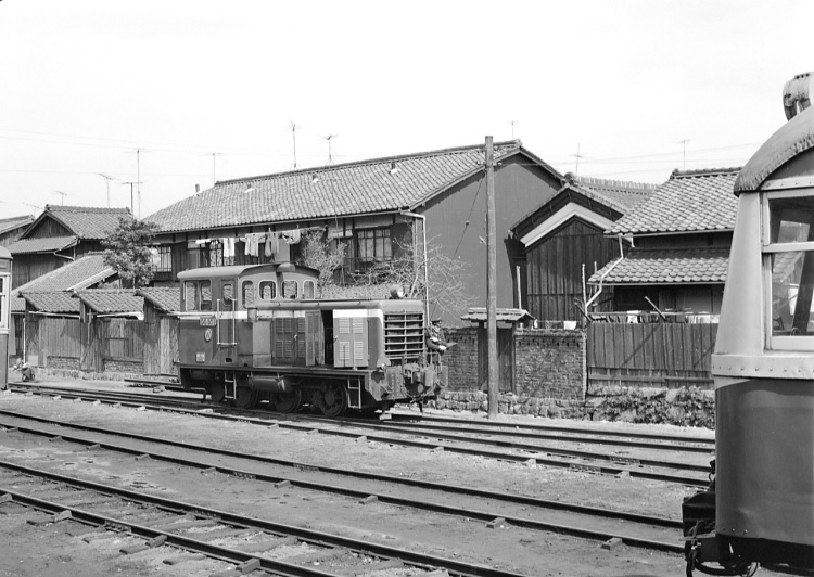 江若鉄道ＤＣ３０１（三井寺下）
