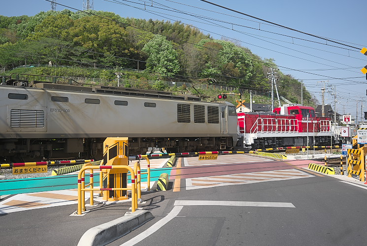 ２０７７レ（上道－東岡山）ＥＦ５１０－５０９，ＤＤ２００－１５