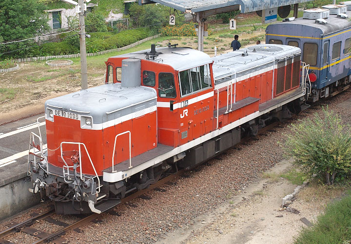 ＤＥ１０ １０９５（鳴門席駅構内）