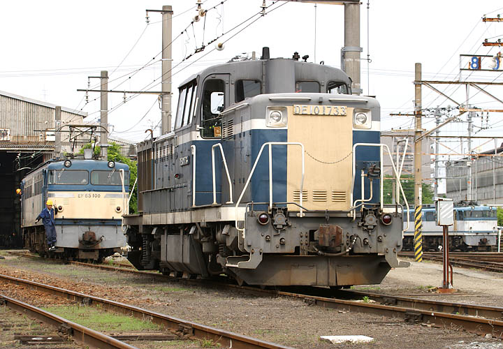 ＤＥ１０ １７３３（岡山機関区）