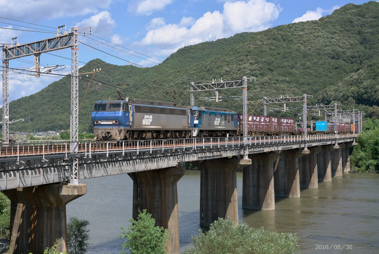 ＥＦ２００形，ＥＦ２１０形（２０７７列車）熊山～万富