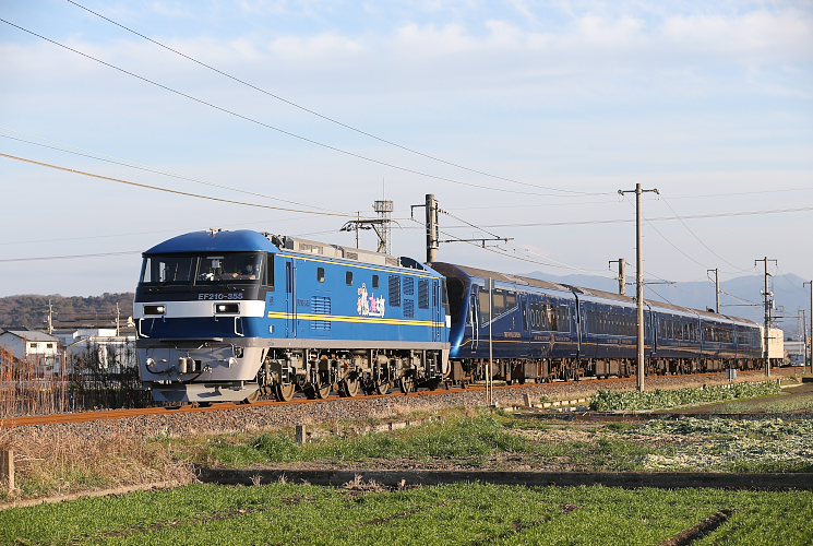 ＥＦ２１０－３５５（ロイヤルエクスプレス牽引機）