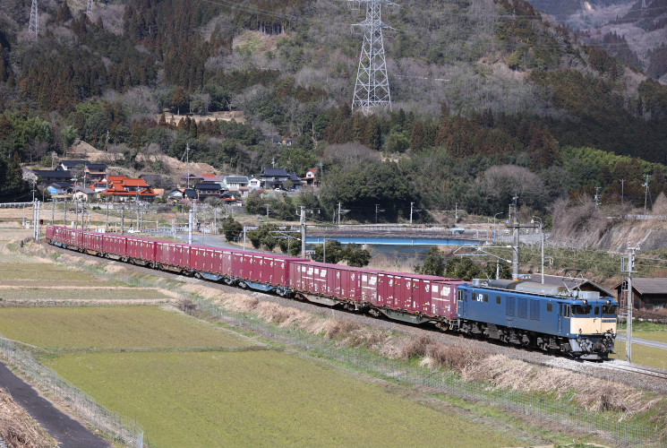 ＥＦ６４ 1035 が牽く伯備線３０８４列車（根雨～黒坂）