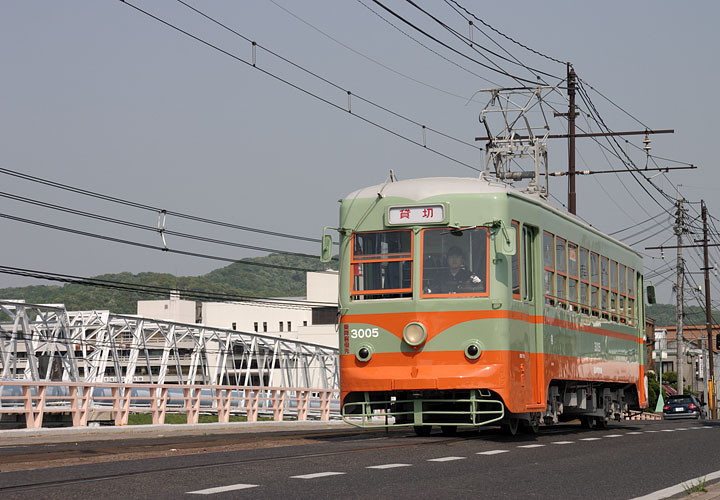 岡電３００５号