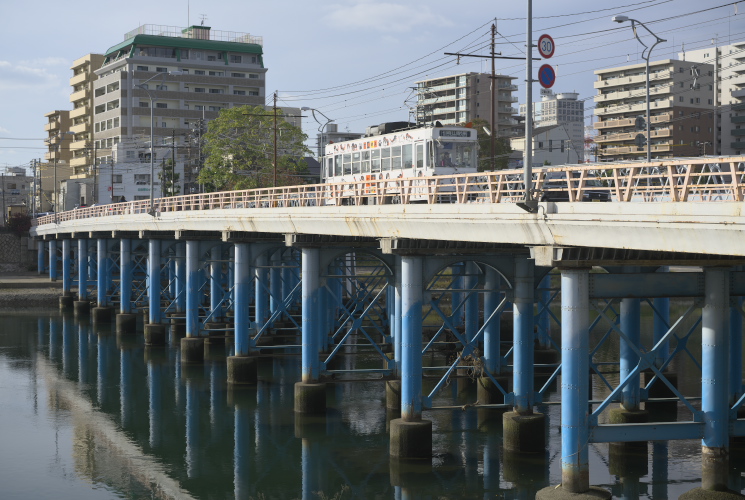 岡電７２０１号（西大寺町～小橋）