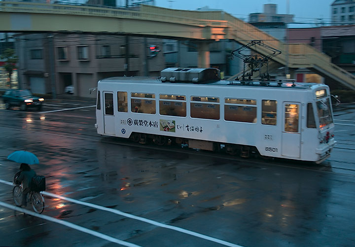 岡電８５０１号