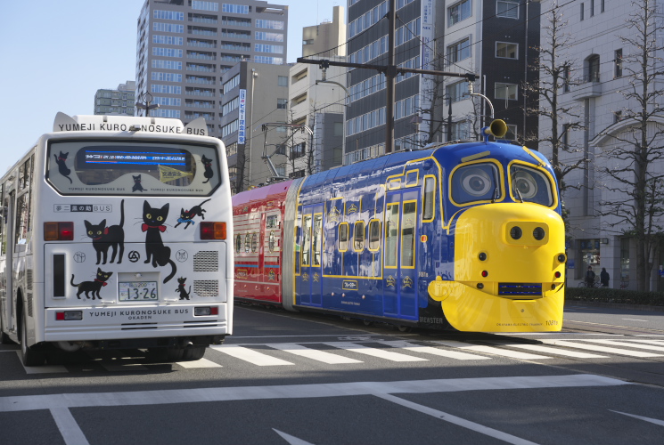 岡電１０８１号（城下～柳川）チャギントン電車