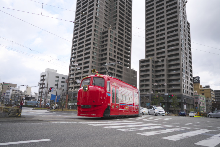 岡電１０８１号チャギントン（柳川～郵便局前）