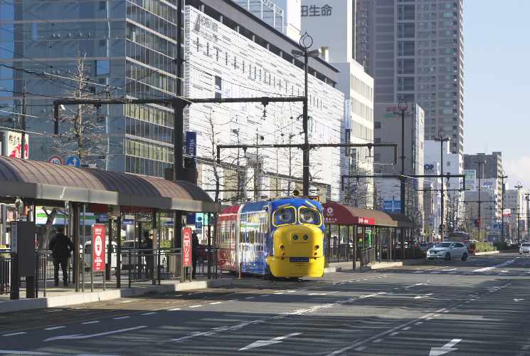 岡電１０８１号（岡山駅前）チャギントン電車