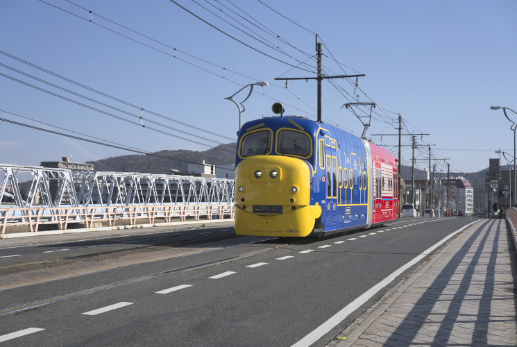 岡電１０８１号（小橋～西大寺町）チャギントン電車