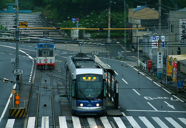 ９２０１号（東山電停）