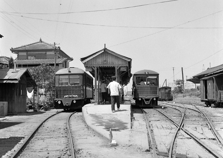 財田駅駅舎