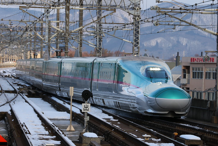 東北新幹線はやぶさ