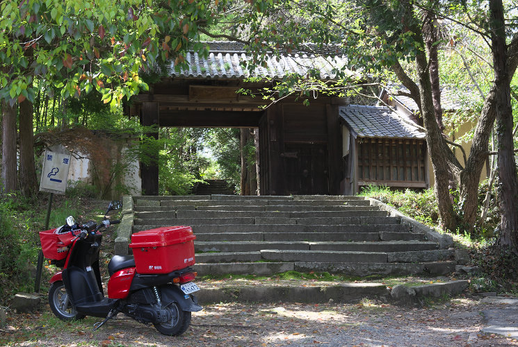 大光寺山門（岡山市北区足守）