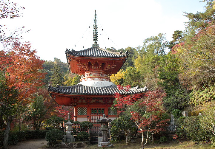 三滝寺多宝塔