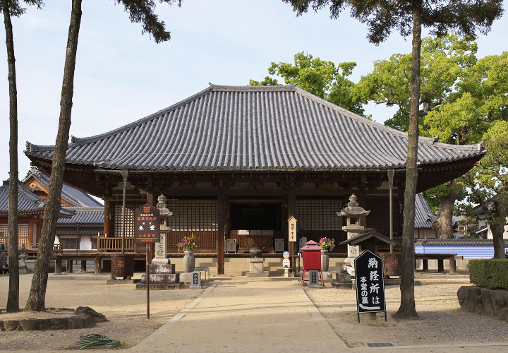 本山寺本堂