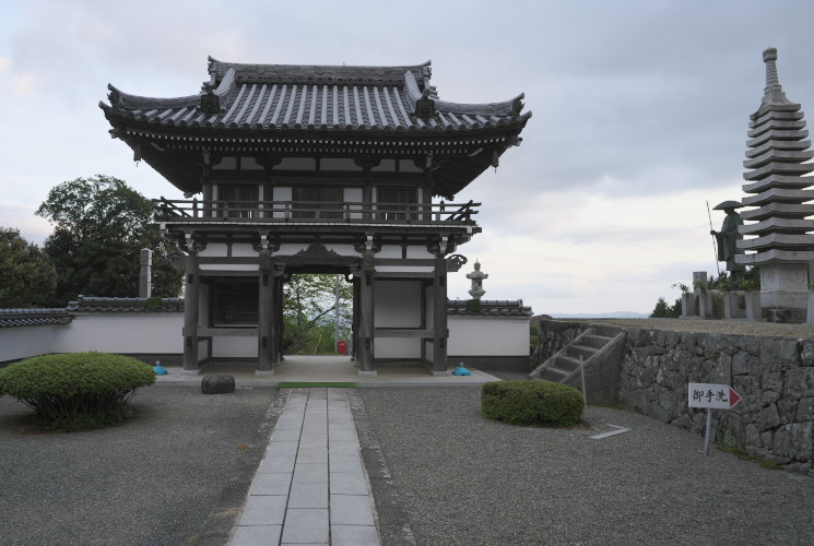 龍光山清水寺境内（久米郡久米南町上籾）